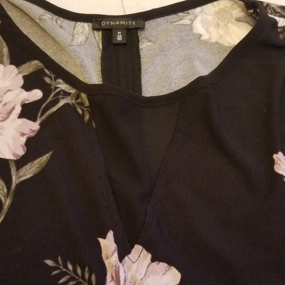 Dynamite Med Blk+Floral Blouse Zipper - Picture 3 of 4